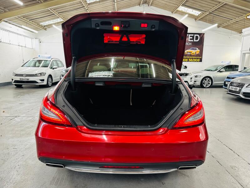 MERCEDES-BENZ CLS