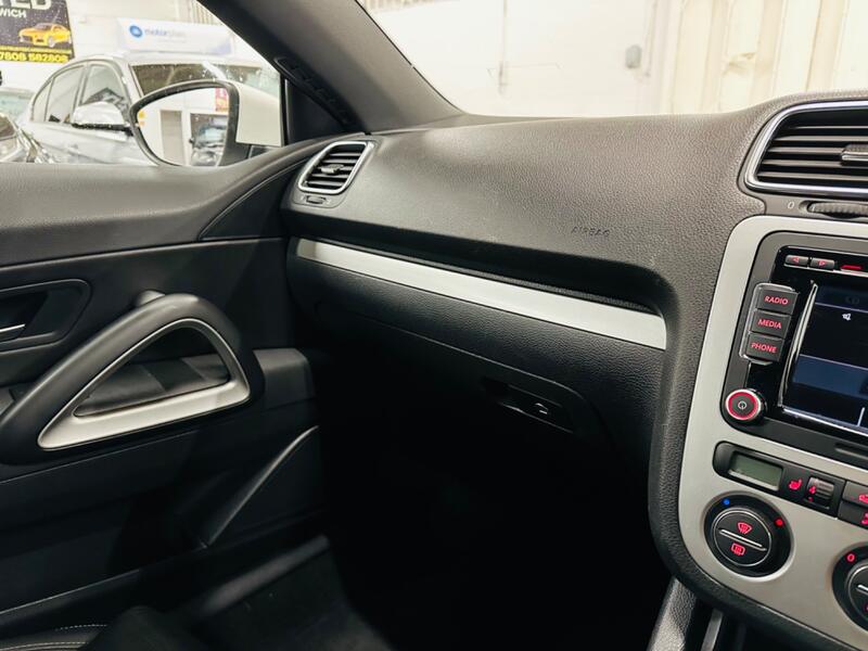 VOLKSWAGEN SCIROCCO