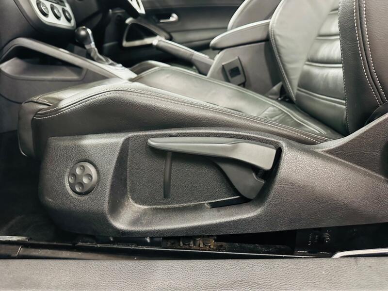 VOLKSWAGEN SCIROCCO