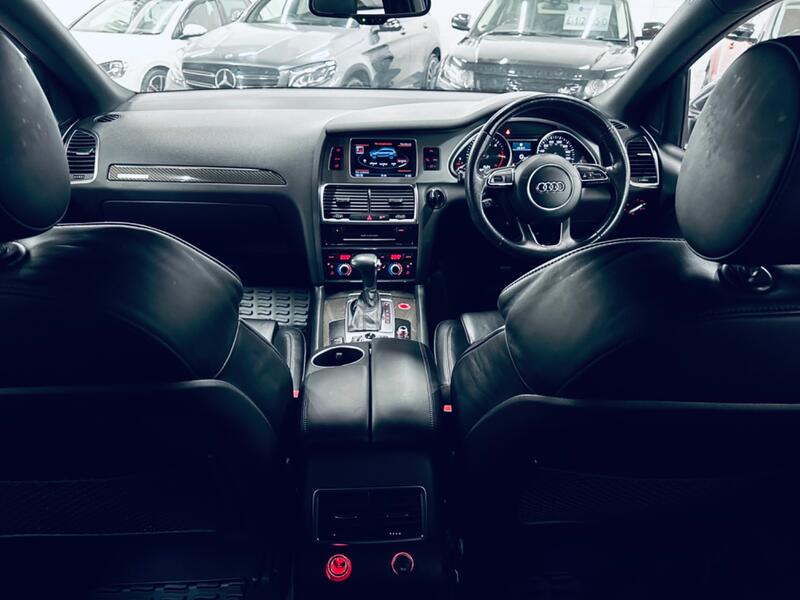 AUDI Q7