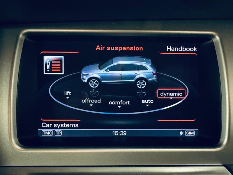 AUDI Q7