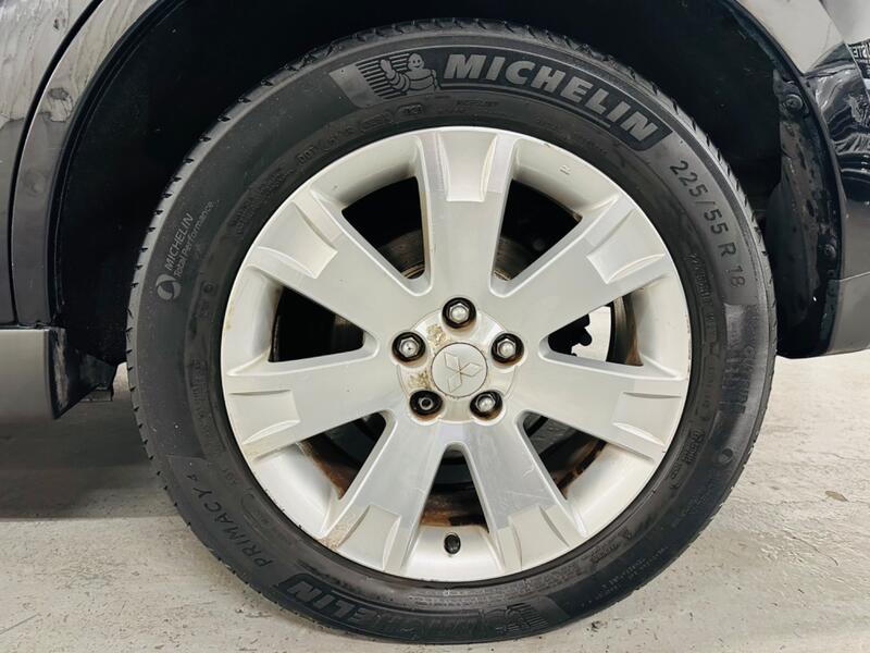 MITSUBISHI OUTLANDER
