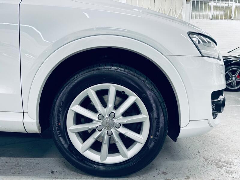 AUDI Q3
