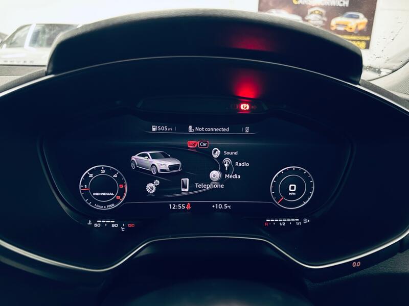 AUDI TT