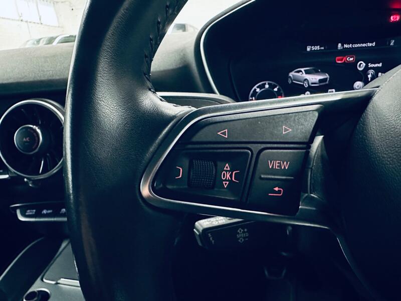 AUDI TT