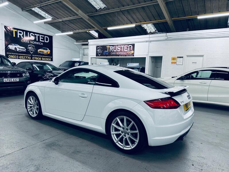 AUDI TT