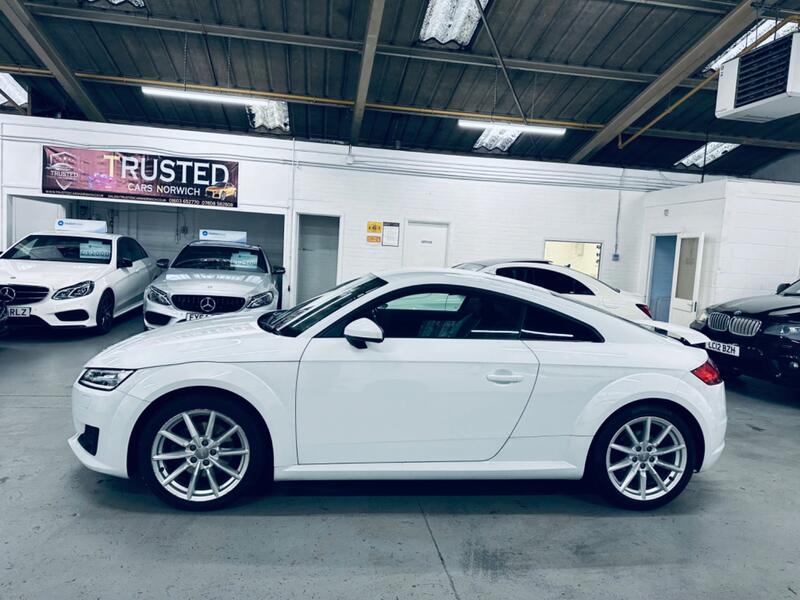 AUDI TT