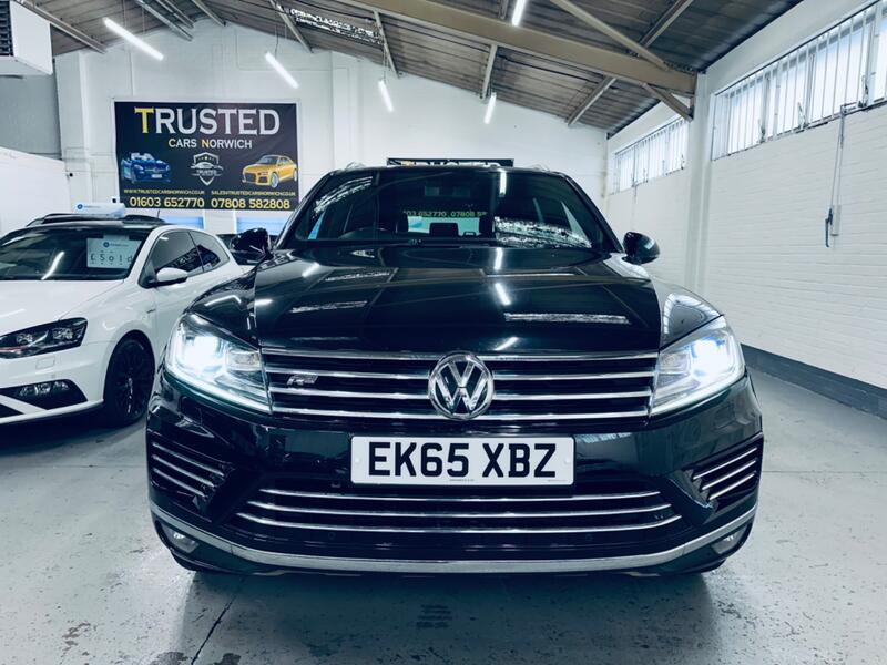 VOLKSWAGEN TOUAREG
