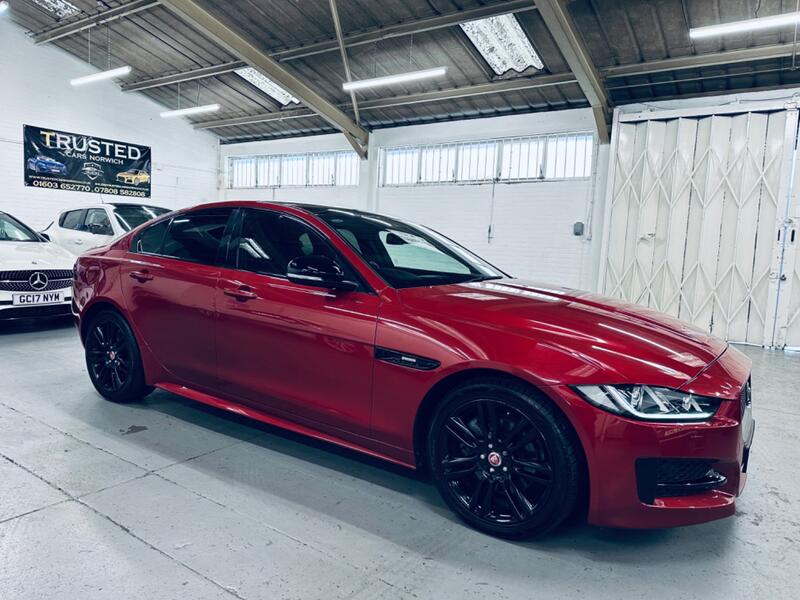 JAGUAR XE