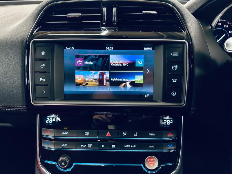 JAGUAR XE