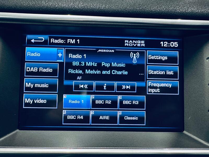 LAND ROVER RANGE ROVER EVOQUE