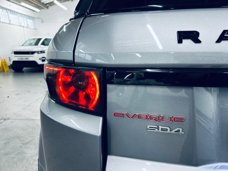 LAND ROVER RANGE ROVER EVOQUE