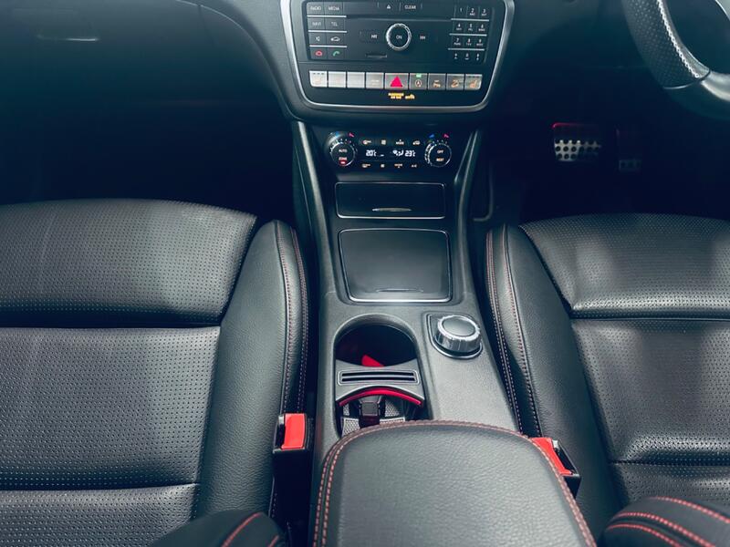 MERCEDES-BENZ GLA CLASS