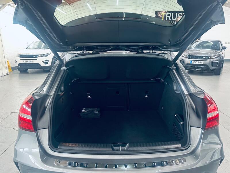 MERCEDES-BENZ GLA CLASS