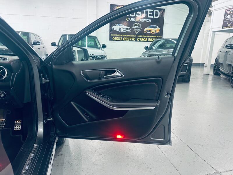 MERCEDES-BENZ GLA CLASS