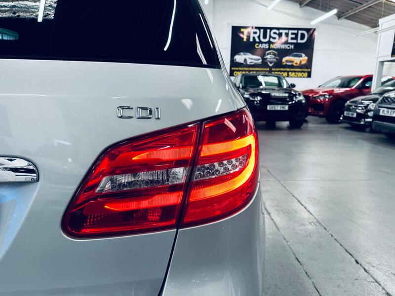MERCEDES-BENZ B CLASS
