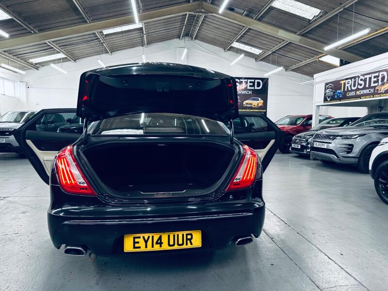 JAGUAR XJ