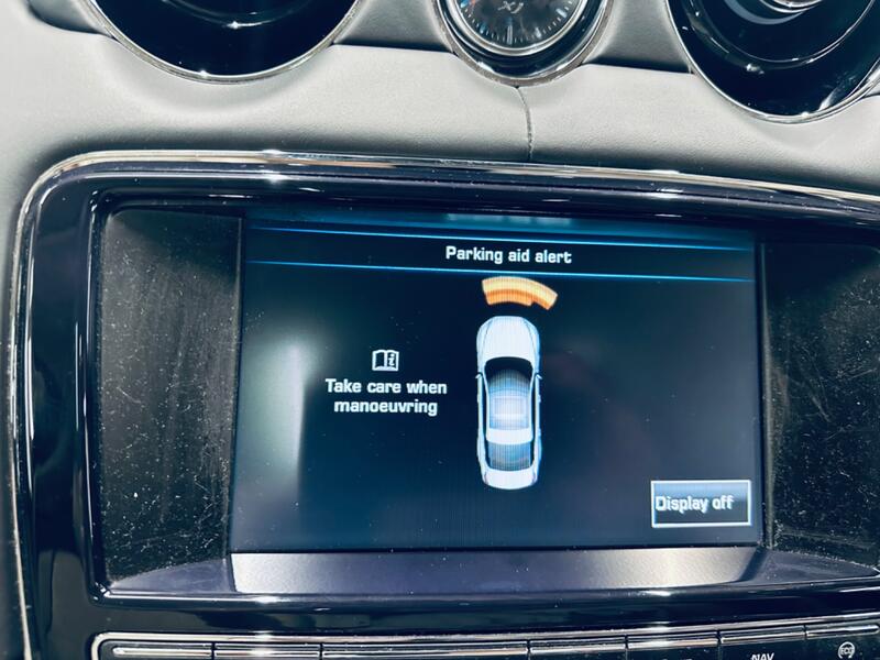JAGUAR XJ