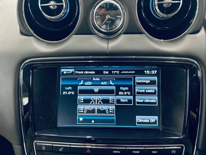 JAGUAR XJ