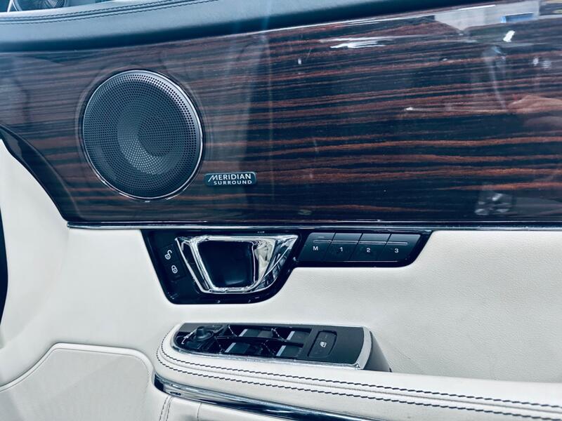 JAGUAR XJ