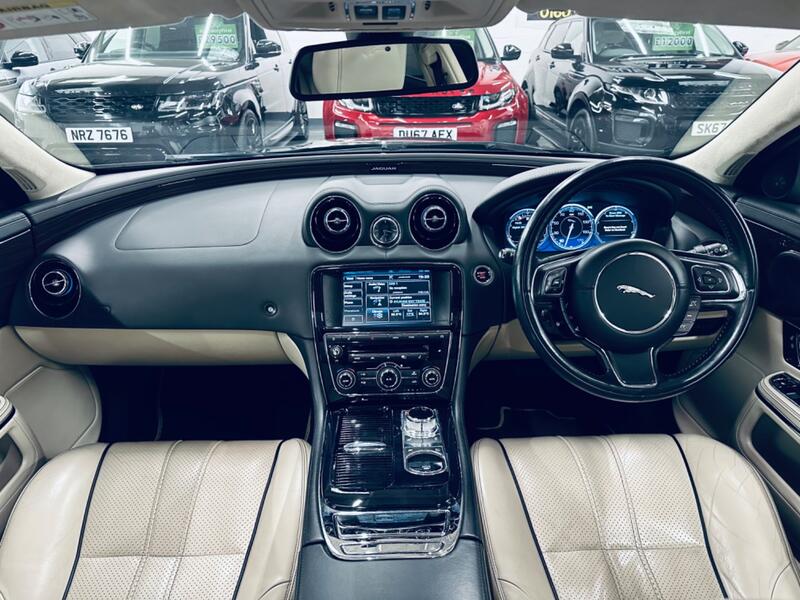 JAGUAR XJ