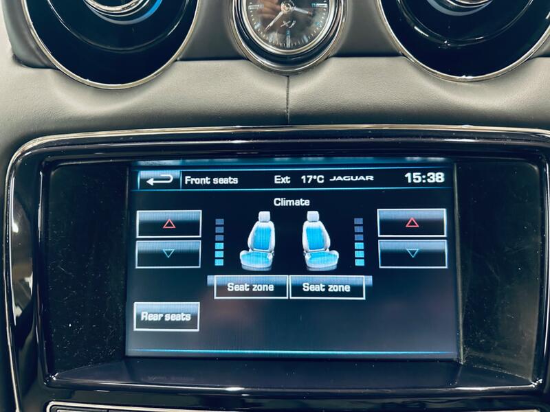 JAGUAR XJ