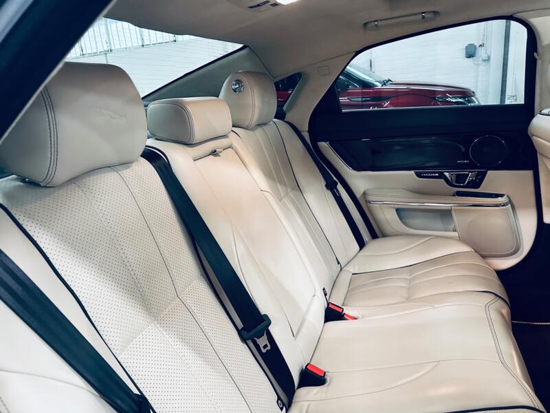 JAGUAR XJ