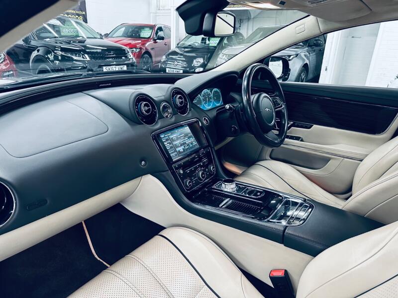 JAGUAR XJ