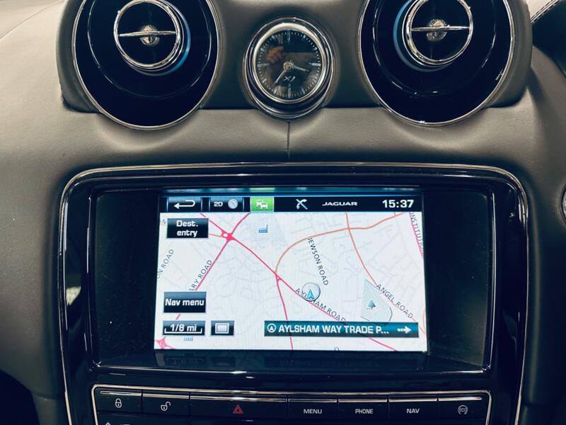 JAGUAR XJ