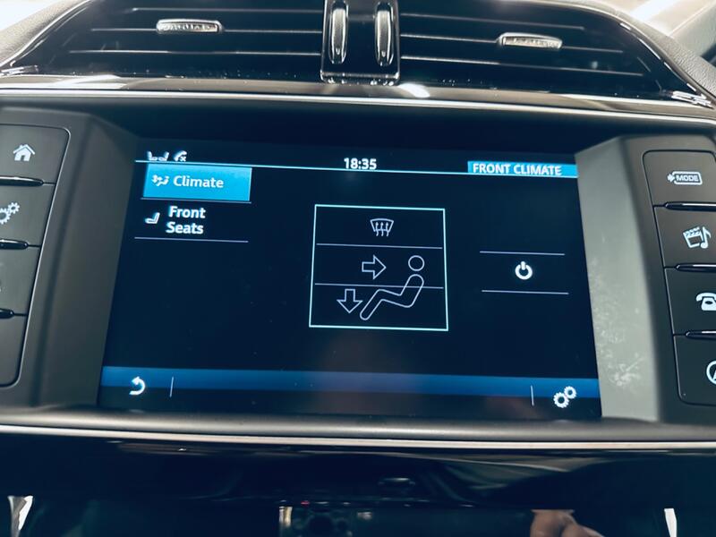 JAGUAR XE