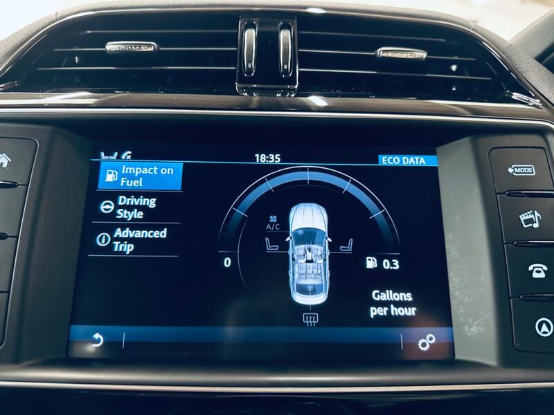 JAGUAR XE