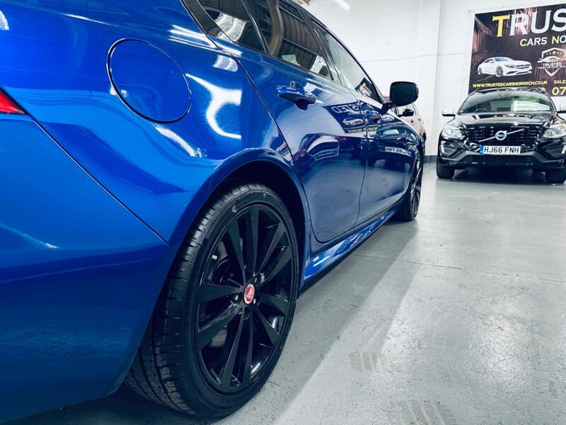 JAGUAR XE