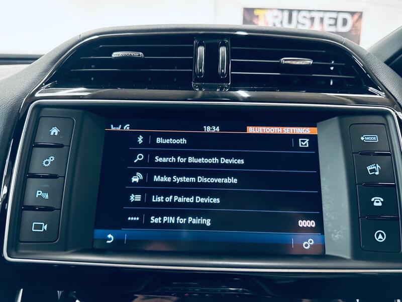 JAGUAR XE