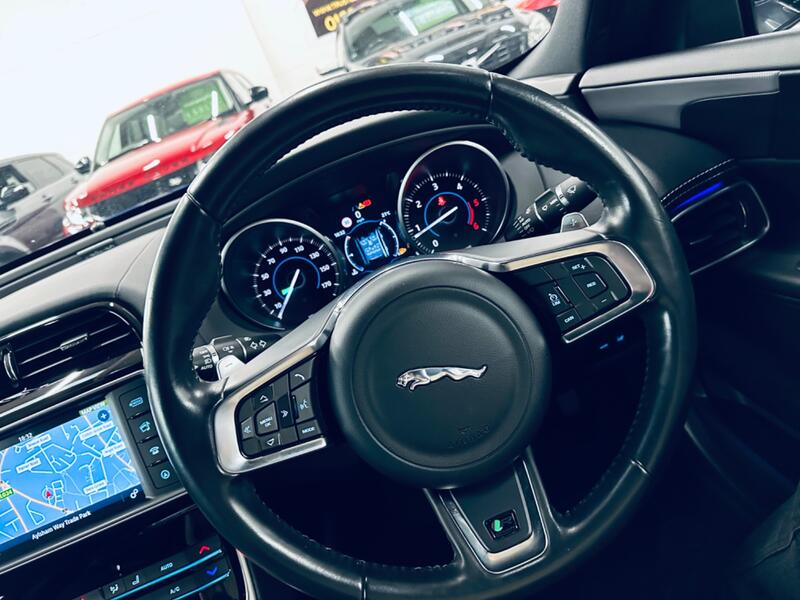 JAGUAR XE