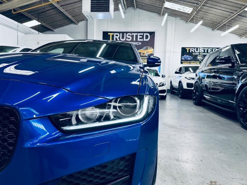 JAGUAR XE