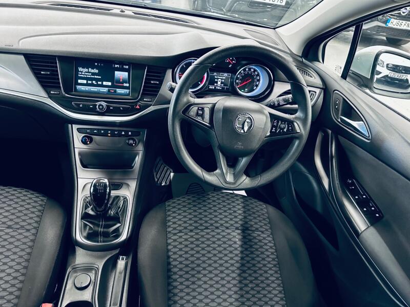 VAUXHALL ASTRA