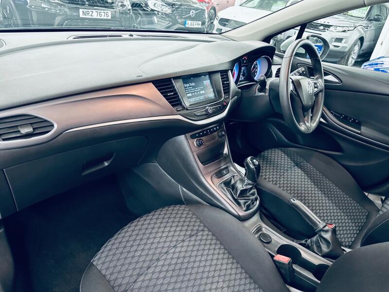 VAUXHALL ASTRA