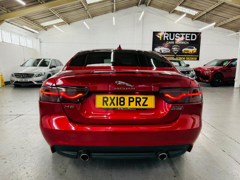 JAGUAR XE