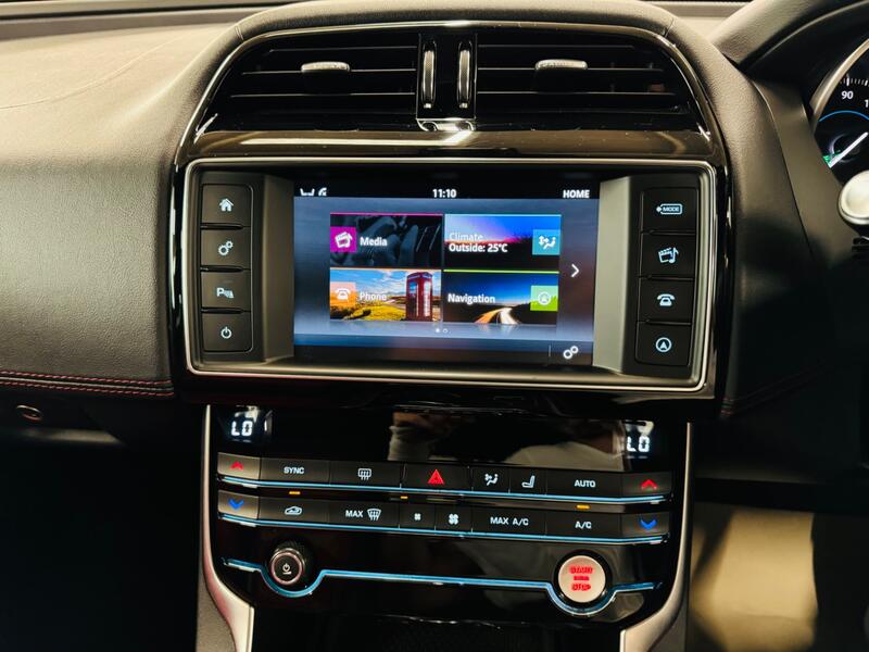 JAGUAR XE