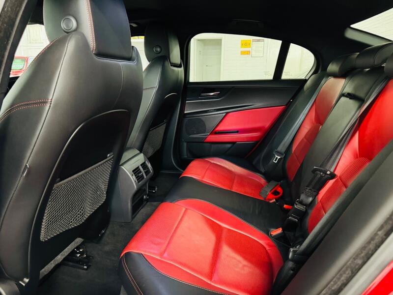 JAGUAR XE