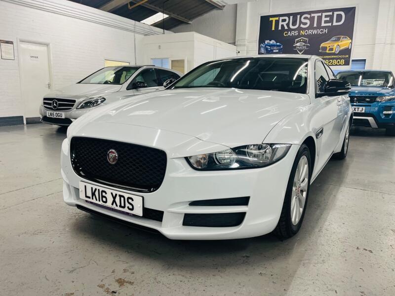 JAGUAR XE