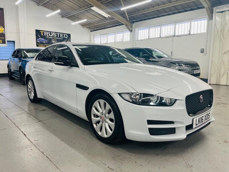 JAGUAR XE