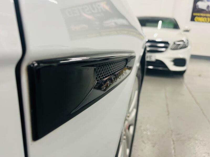 JAGUAR XE