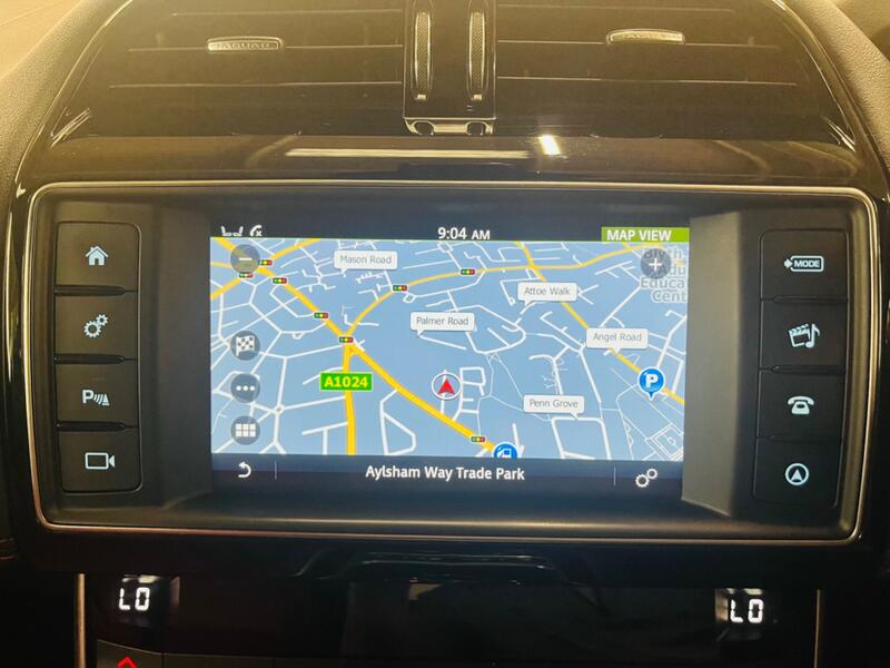 JAGUAR XE