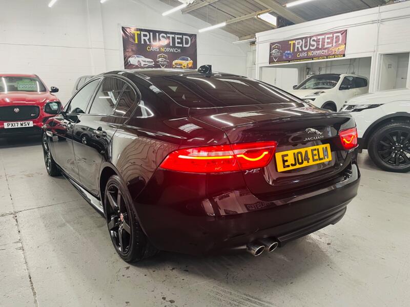JAGUAR XE