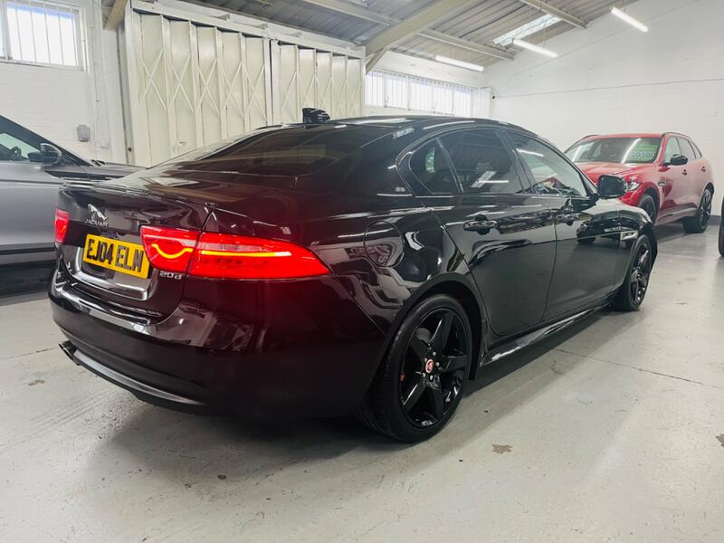 JAGUAR XE