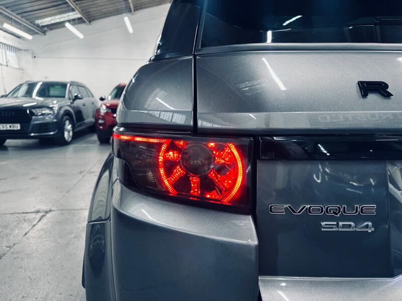 LAND ROVER RANGE ROVER EVOQUE