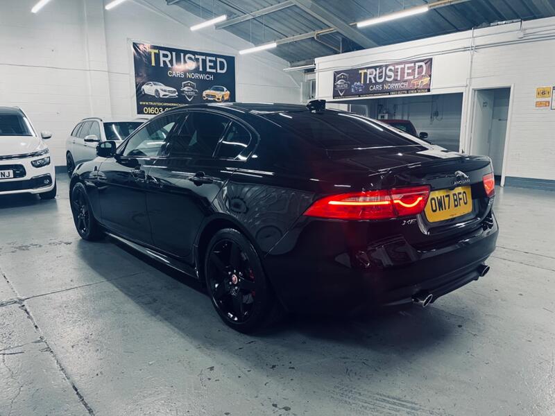 JAGUAR XE