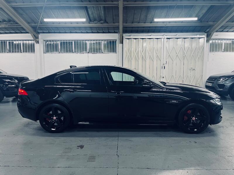 JAGUAR XE