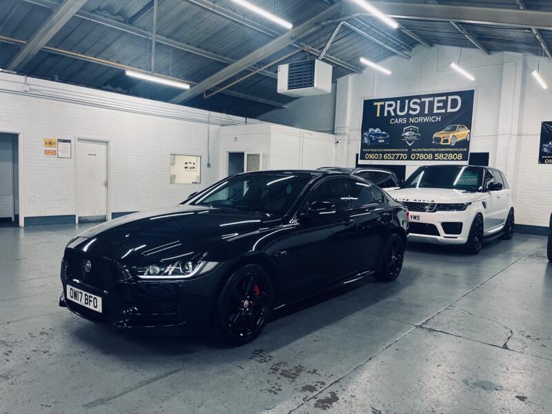 JAGUAR XE